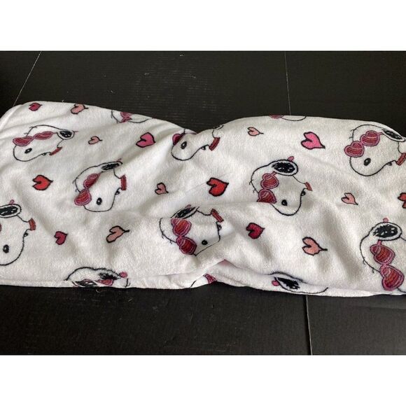 Peanuts Snoopy Hearts Valentine's Throw Blanket Super Soft 50X70” Joe Cool NEW - Picture 10 of 11